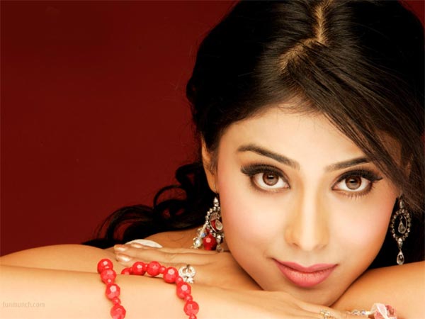 Shriya Is Balakrishna Heroine in GPS?