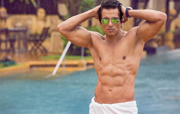 Sonu Sood's Six Pack Special at IIFA
