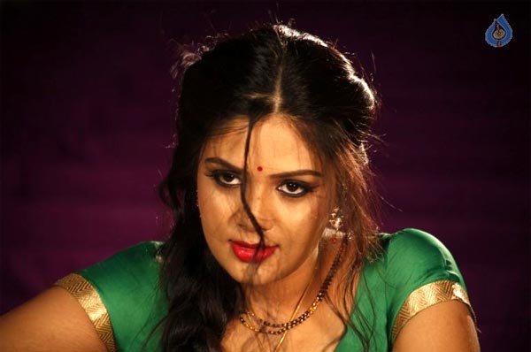 Sree Mukhi Chandrika Opened to Disaster Talk