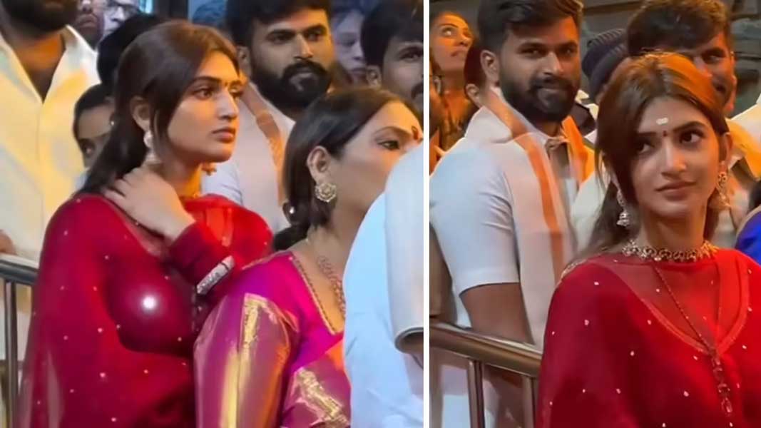 Sreeleela gets mobbed