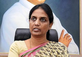 Students, farmers will dethrone KCR: Sabita