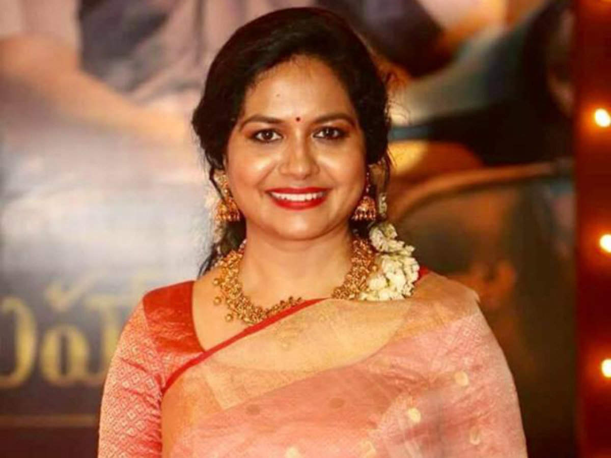 Singer Sunitha Wedding Postponed? | cinejosh.com