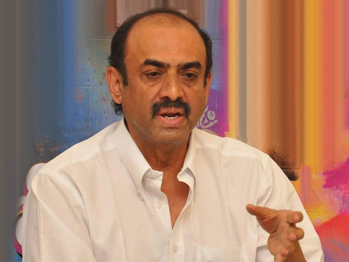 Suresh Babu turns good samaritan