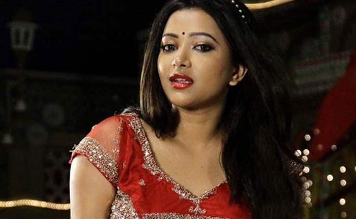 Swetha Basu Prasad Posts a Message in Instagram