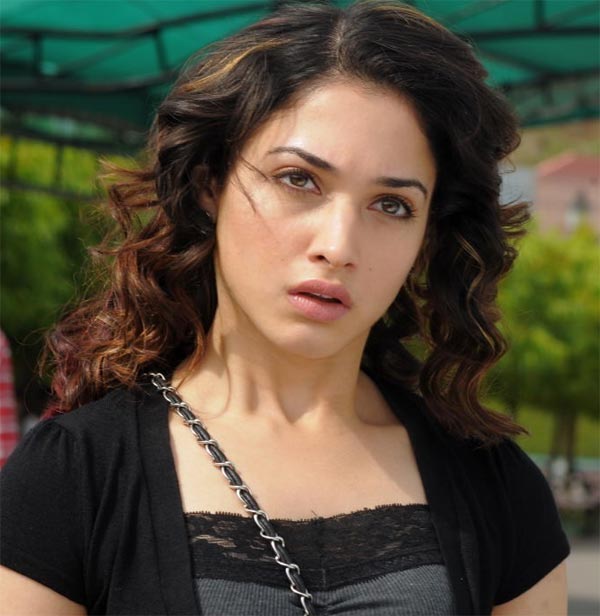 [Image: tamanna-following-gst-rules_b_3008171132.jpg]