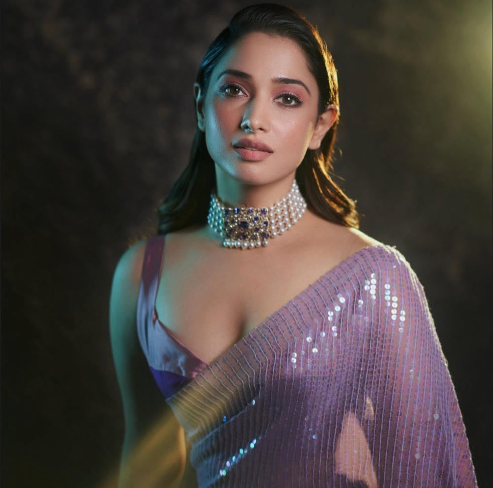 Tamannaah mass moves delight all