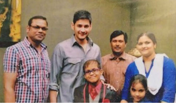 Taneesh Family with Super Star Mahesh Babu