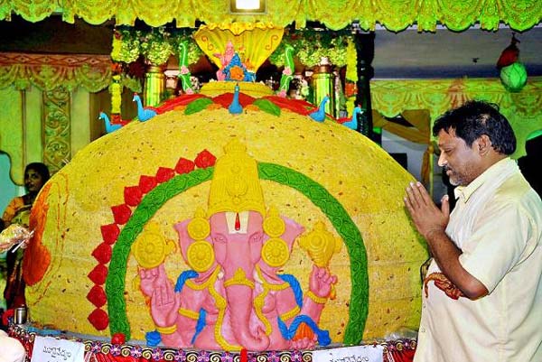 Tapeswaram Special Laddu 5.6 Tons for Khairatabad Ganesh 