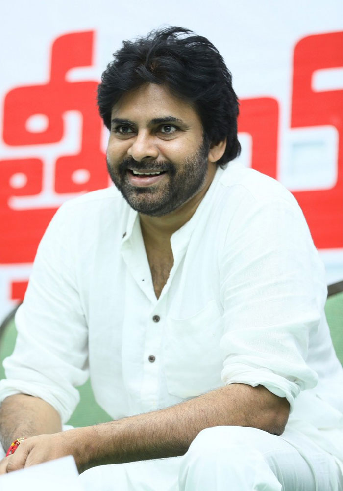 TDP and YSRCP Media's Help to Pawan Kalyan