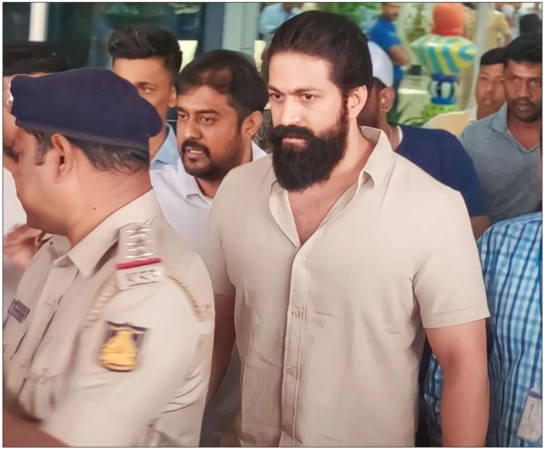 Three Fans Lose Life On Yash Birthday