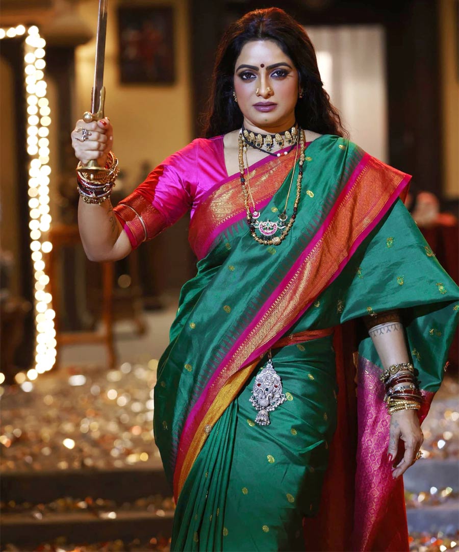 Udaya Bhanu Sets the Screen Ablaze with High-Energy Mass Number Iskithadi Uskithadi from Tribanadhari Barbarik 