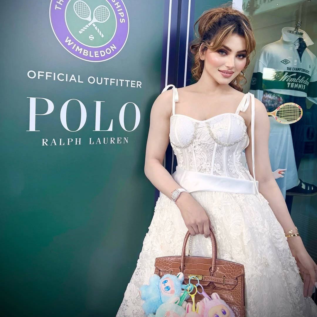 Urvashi Rautela 
