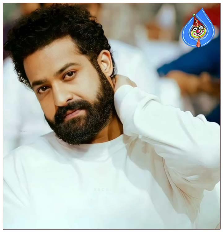 War 2 - Mind-blowing Intro Sequence For NTR