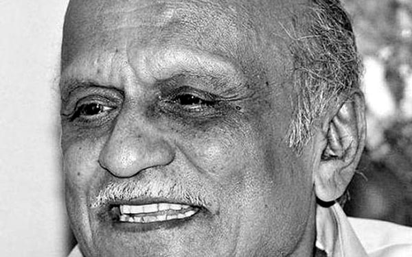 Writer Scholar MM Kalburgi Shot Dead