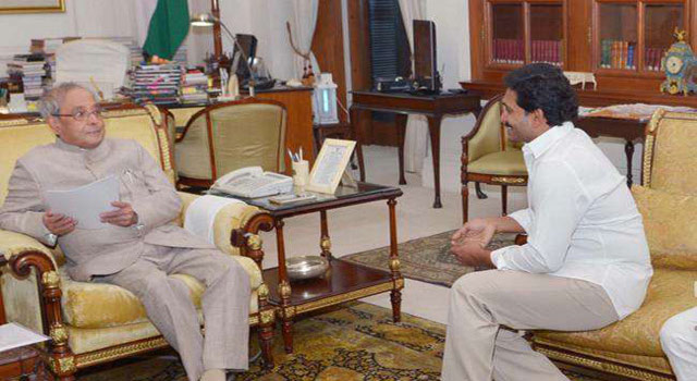 Y.S. Jagan Mohan Reddy and President Pranab Mukherjee
