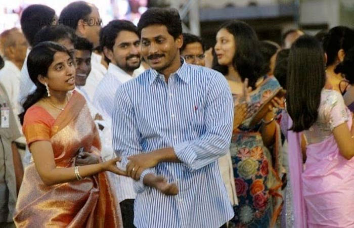 YS Jagan Mohan Reddy's Daughter Varsha's Achievement