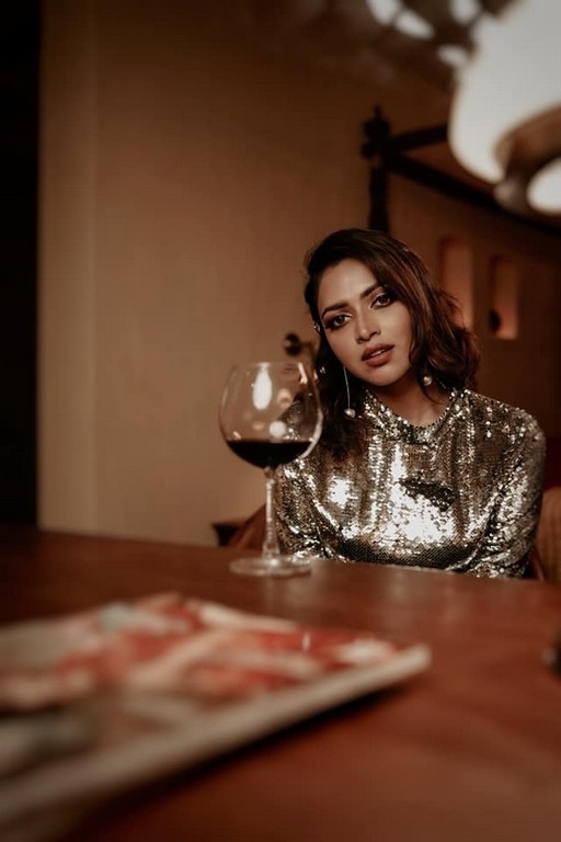 Amala Paul Pics - 3 / 4 photos