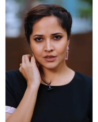 Anasuya Bharadwaj Photos - 9 of 9