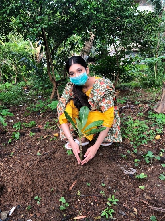 Digangana Suryavanshi Green India Challenge - 2 / 2 photos