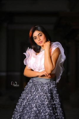 Poorna Latest Pics - 7 of 8