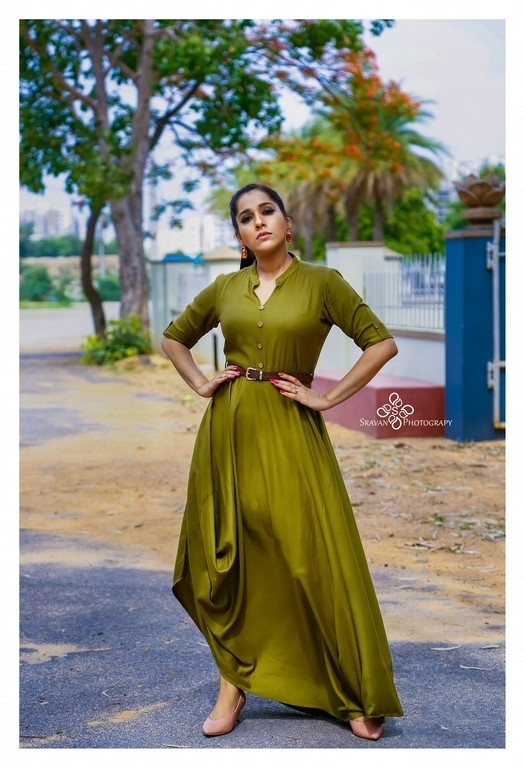 Rashmi Gautam Photos - 5 / 5 photos