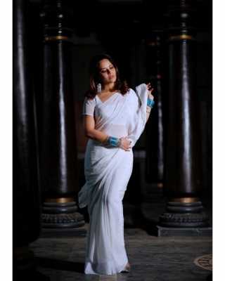 Anasuya Bharadwaj Photos - 10 of 13