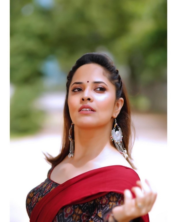 Anasuya Bharadwaj Photos - 1 / 8 photos