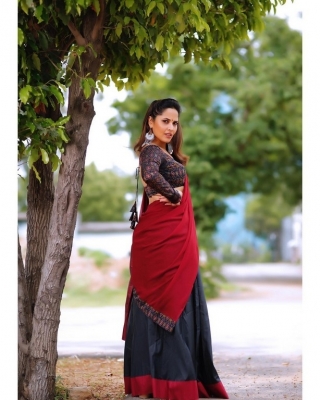 Anasuya Bharadwaj Photos - 3 of 8