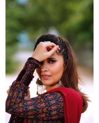 Anasuya Bharadwaj Photos - 5 of 8