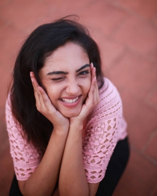 Smruthi Venkat Photos - 1 of 3
