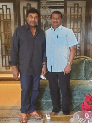 AP BJP President Somu Veerraju meets Megastar Chiranjeevi - 2 of 4