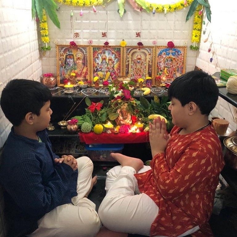 Celebrities Performs Ganapathi Pooja - 2 / 12 photos