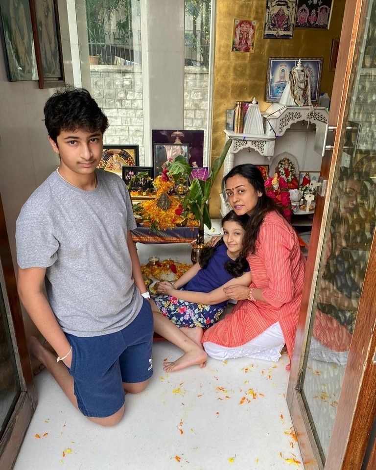 Celebrities Performs Ganapathi Pooja - 3 / 12 photos