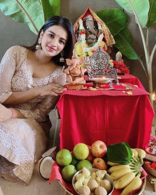 Celebrities Performs Ganesh Pooja - 6 of 16