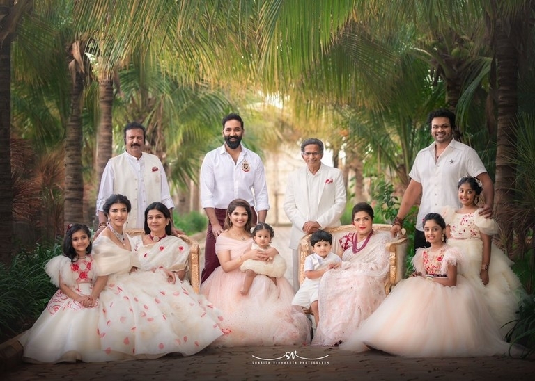 Manchu Vishnu Daughter  Ayra Birthday Photo Shoot - 3 / 4 photos