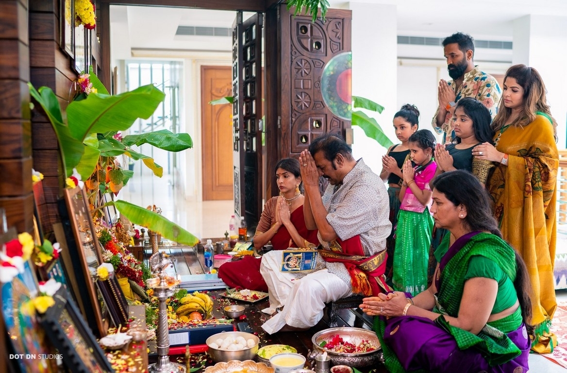 Mohan Babu Family Ganesh Chaturthi Celebrations - 3 / 5 photos
