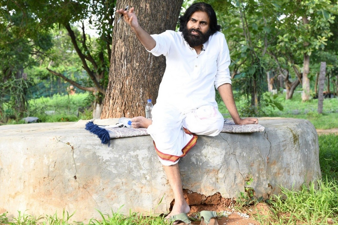 Pawan Kalyan Latest Photos - 4 / 4 photos
