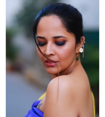 Anasuya Bharadwaj Photos - 3 of 6