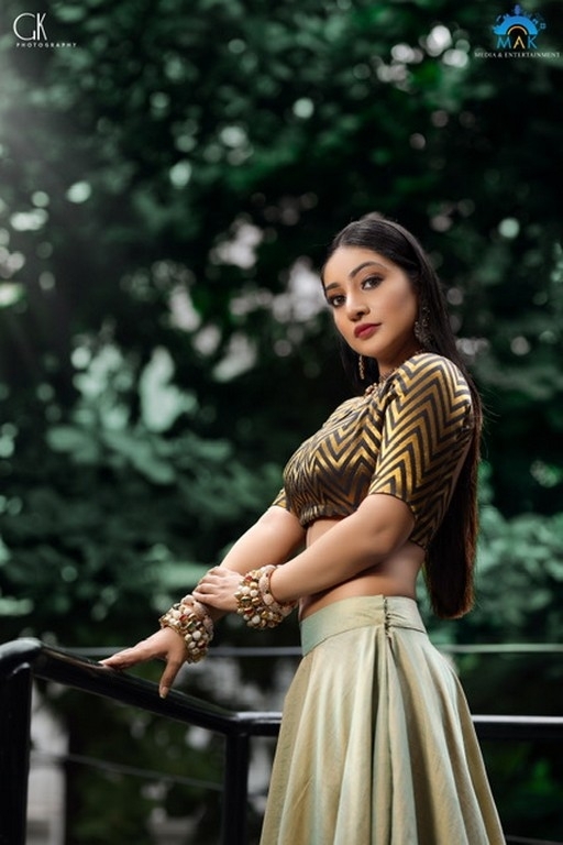 Bommu Lakshmi New Photos - 9 / 14 photos