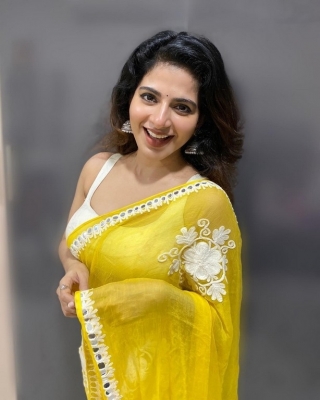 Iswarya Menon Photos - 8 of 9