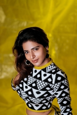 Iswarya Menon Photos - 3 of 4