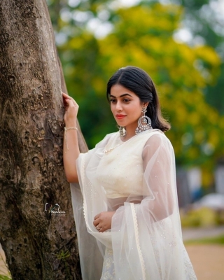 Poorna New Photos - 9 of 14