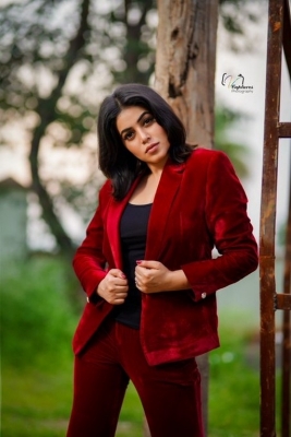 Poorna New Photos - 5 of 6