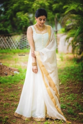 Priya Mani New Gallery - 7 of 8