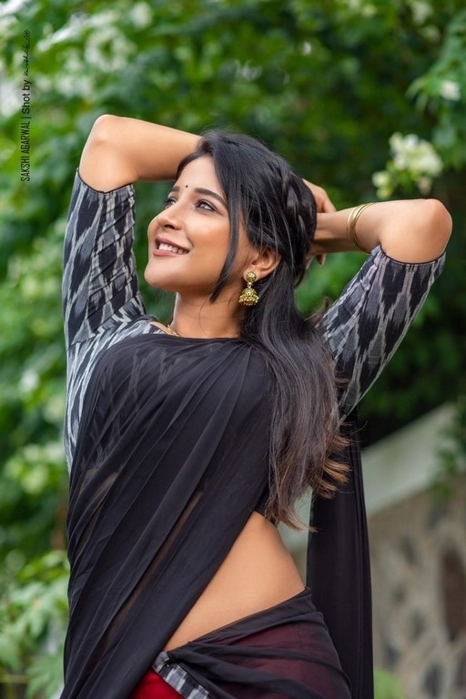 Sakshi Agarwal - 1 / 4 photos