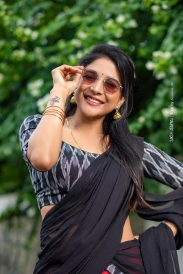 Sakshi Agarwal - 3 of 4