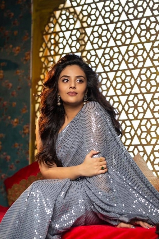 Sreemukhi Photos - 6 / 10 photos