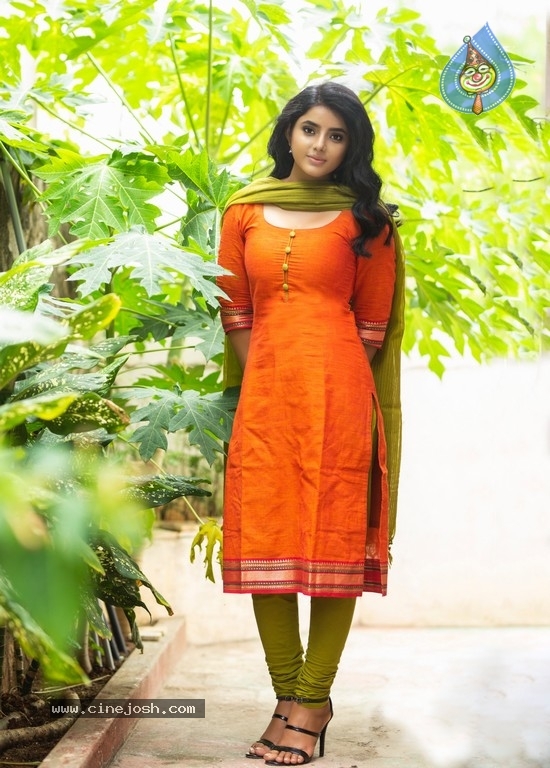 Sumaya Reddy Latest Photo Shoot - 12 / 16 photos