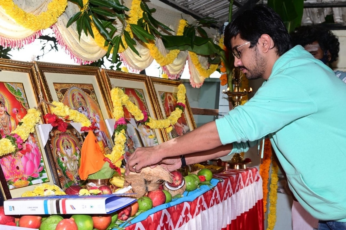 Raj Tarun - Konda Vijay Kumar Movie Opening - 3 / 4 photos