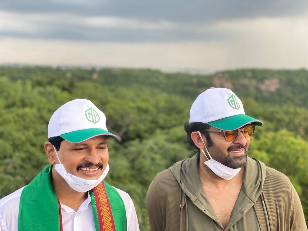 Prabhas Adopts 1650 Acres of Forest Land - 4 / 9 photos